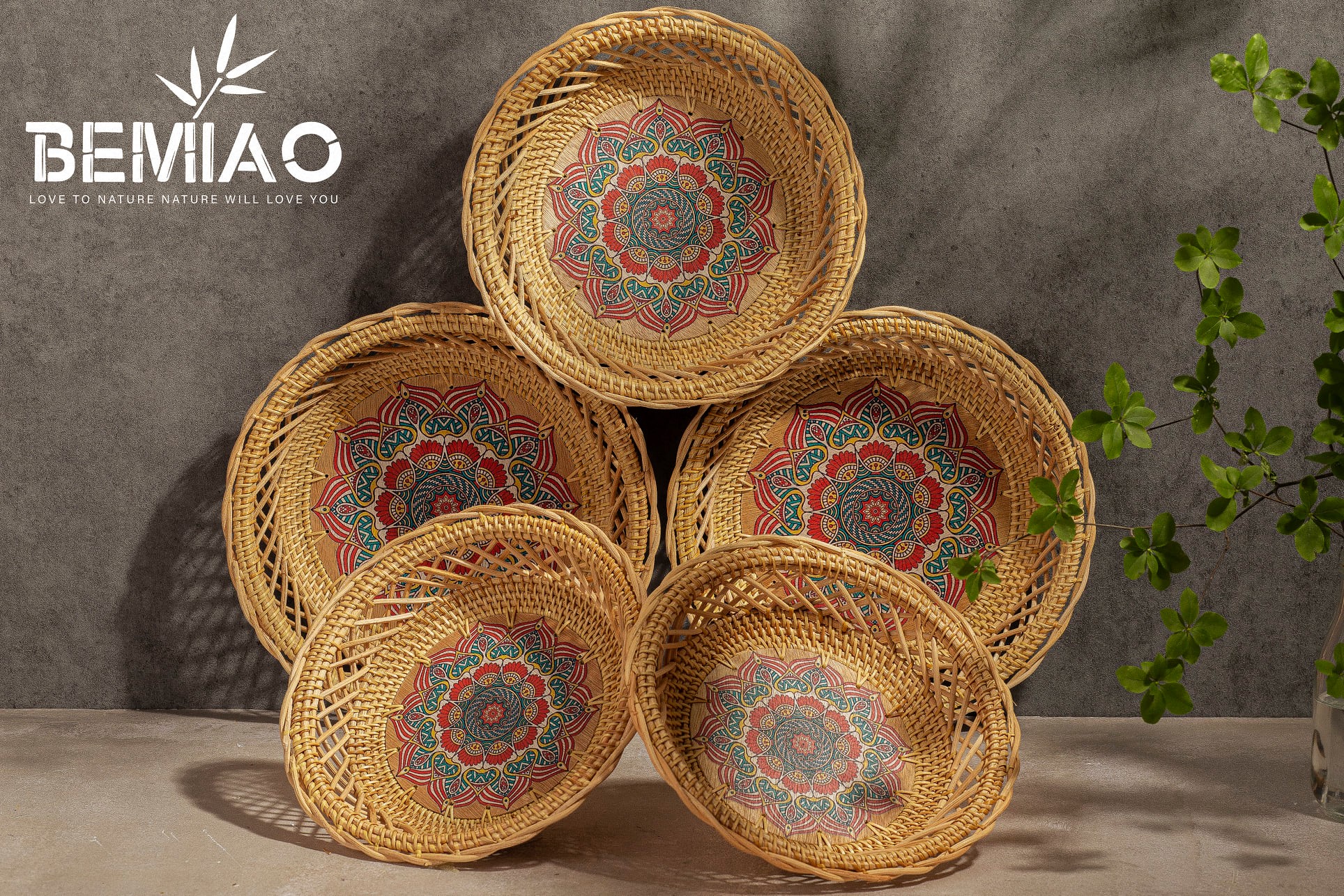 Khay tròn đáy gỗ họa tiết - Round tray with wooden bottom - Image 6